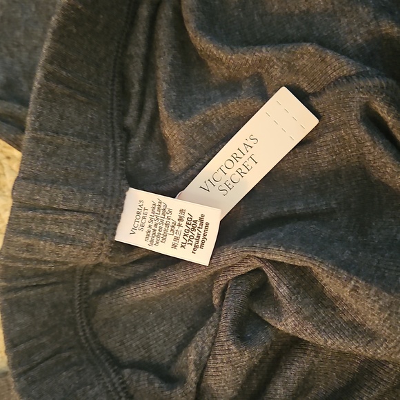 Victoria's Secret Pajamas - Picture 11 of 13